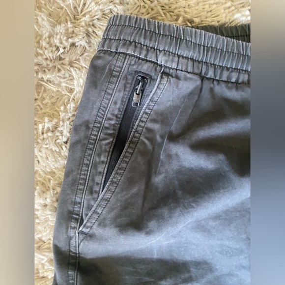 Abercrombie & Fitch x Random Golf Club Mens Court Short Size XL Pull Dark Grey - Picture 6 of 11